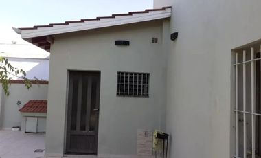 Casa en venta - 2 Dormitorios 3 Baños - 399Mts2 - Alejandro Korn