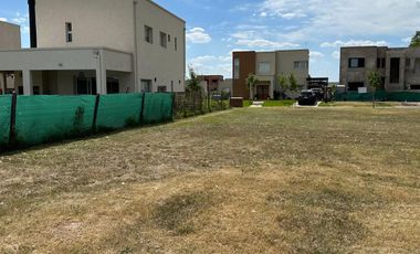 Terreno en venta - 432mts2 - Pilar Del Este