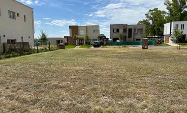 Terreno en venta - 432mts2 - Pilar Del Este