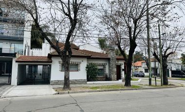 VENTA - CASA EN EL CENTRO DE MONTE GRANDE