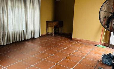 VENTA - CASA EN EL CENTRO DE MONTE GRANDE