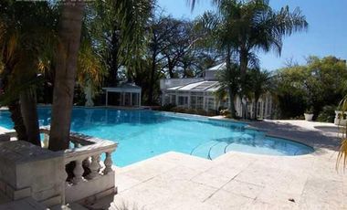 IMPORTANTE RESIDENCIA - EXCELENTE UBICACION