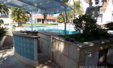 IMPORTANTE RESIDENCIA - EXCELENTE UBICACION