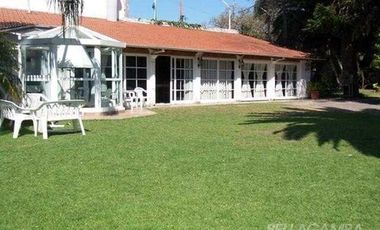 IMPORTANTE RESIDENCIA - EXCELENTE UBICACION