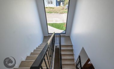 Casa en Venta 6 ambientes, 5 dormitorios, 2 plantas, Lagos De Canning. Muy luminosa, 1 año.