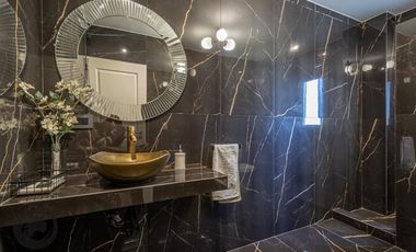 Casa en Venta 6 ambientes, 5 dormitorios, 2 plantas, Lagos De Canning. Muy luminosa, 1 año.