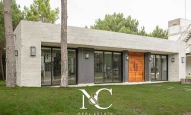 Casa en Alquiler en Costa Esmeralda para 8 personas
