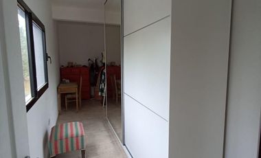 Casa en  barrio privado Altos de Zorraquín en impecable estado.-