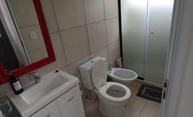 Casa en  barrio privado Altos de Zorraquín en impecable estado.-