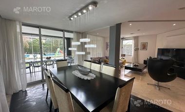 CASA EN VENTA EN BARRIO PRIVADO SEPTIEMBRE
