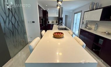 CASA EN VENTA EN BARRIO PRIVADO SEPTIEMBRE
