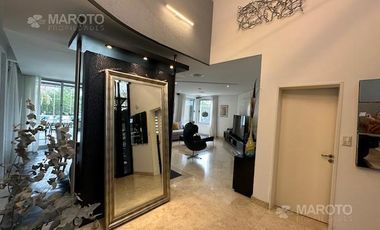 CASA EN VENTA EN BARRIO PRIVADO SEPTIEMBRE