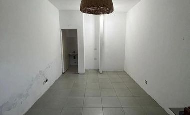 Local en venta, en Victoria.