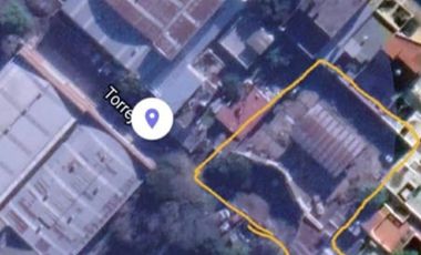 Galpón en venta doble lote y doble portón