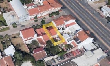 Casa en venta - 3 Dormitorios 2 Baños - Cocheras - 233Mts2 - López Gomara, Mar del Plata