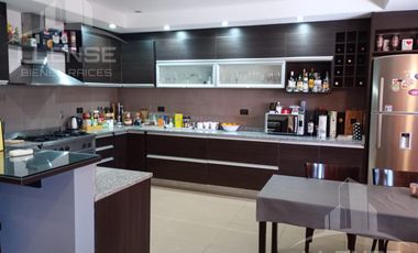 Casa 7 ambientes con local comercial aprox 600m2 en 3 plantas en venta - Ezpeleta