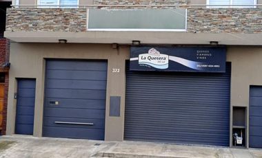 Casa 7 ambientes con local comercial aprox 600m2 en 3 plantas en venta - Ezpeleta