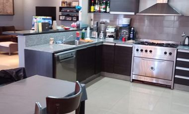 Casa 7 ambientes con local comercial aprox 600m2 en 3 plantas en venta - Ezpeleta