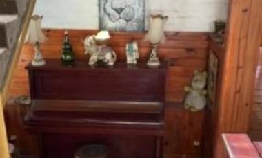 Casa en venta - 4 Dormitorios 2 Baños - Cocheras - 690Mts2 - Longchamps