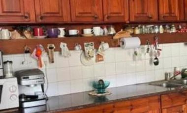 Casa en venta - 4 Dormitorios 2 Baños - Cocheras - 690Mts2 - Longchamps