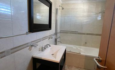 Departamento  de categoría en venta de 4 ambientes con cochera y baulera - Wilde