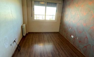Departamento  de categoría en venta de 4 ambientes con cochera y baulera - Wilde