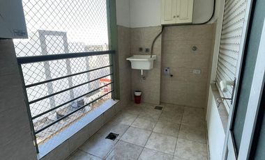Departamento  de categoría en venta de 4 ambientes con cochera y baulera - Wilde
