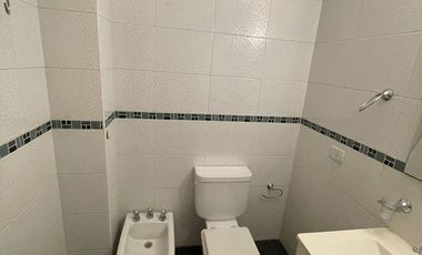 Departamento  de categoría en venta de 4 ambientes con cochera y baulera - Wilde