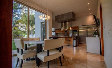 Casa De Lujo con Alberca en Zona Andares Puerta de Hierro Zapopan
