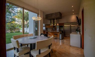 Casa De Lujo con Alberca en Zona Andares Puerta de Hierro Zapopan