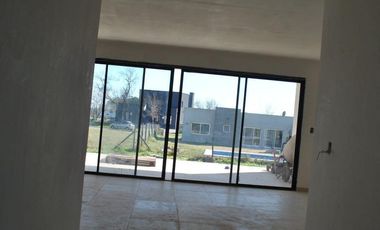OPORTUNIDAD! Casa a estrenar en San Sebastian