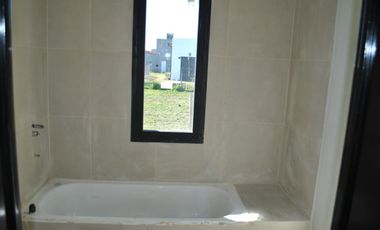 OPORTUNIDAD! Casa a estrenar en San Sebastian