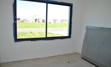 OPORTUNIDAD! Casa a estrenar en San Sebastian