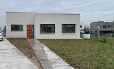 OPORTUNIDAD! Casa a estrenar en San Sebastian