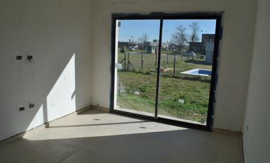 OPORTUNIDAD! Casa a estrenar en San Sebastian
