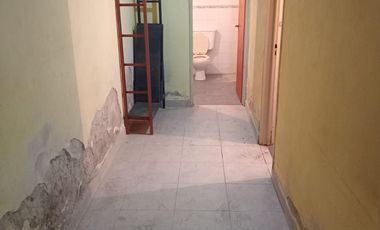 LOCAL CON COCHERAS - EXCELENTE UBICACION