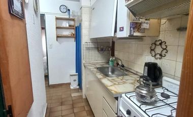 Comodo departamento 2 ambientes excelente ubicacion!!Retasad