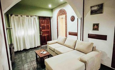 Casa en venta - 7 Dormitorios 4 Baños - Cochera - 400Mts2 - La Plata