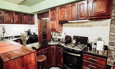 Casa en venta - 7 Dormitorios 4 Baños - Cochera - 400Mts2 - La Plata