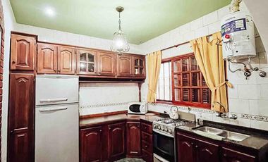 Casa en venta - 7 Dormitorios 4 Baños - Cochera - 400Mts2 - La Plata