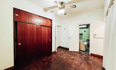 Casa en venta - 7 Dormitorios 4 Baños - Cochera - 400Mts2 - La Plata