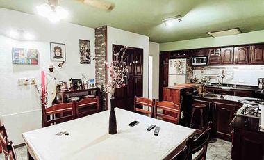 Casa en venta - 7 Dormitorios 4 Baños - Cochera - 400Mts2 - La Plata