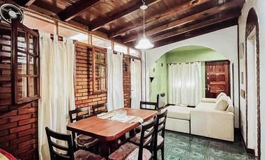 Casa en venta - 7 Dormitorios 4 Baños - Cochera - 400Mts2 - La Plata