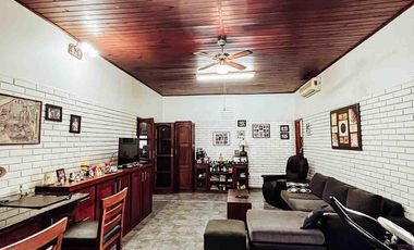 Casa en venta - 7 Dormitorios 4 Baños - Cochera - 400Mts2 - La Plata