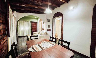 Casa en venta - 7 Dormitorios 4 Baños - Cochera - 400Mts2 - La Plata