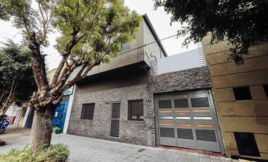Casa en venta - 7 Dormitorios 4 Baños - Cochera - 400Mts2 - La Plata