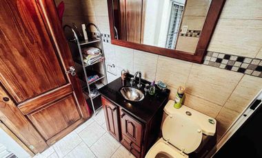 Casa en venta - 7 Dormitorios 4 Baños - Cochera - 400Mts2 - La Plata