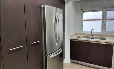 REESTRENA CÓMODA CASA EN SATELITE DE UN PISO EN CALLE CERRADA
