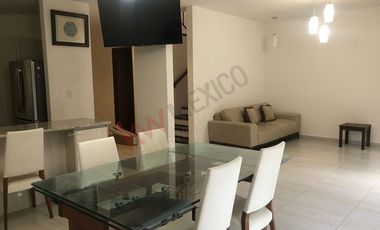 ¿Te imaginas vivir en una Hacienda? Vive en esta casa rodeada de jardines y flores naturales.