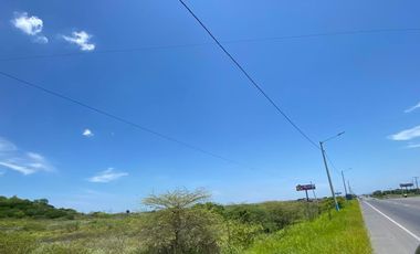Venta de Terreno en Km 1 Vía a Santa Elena  AdrM